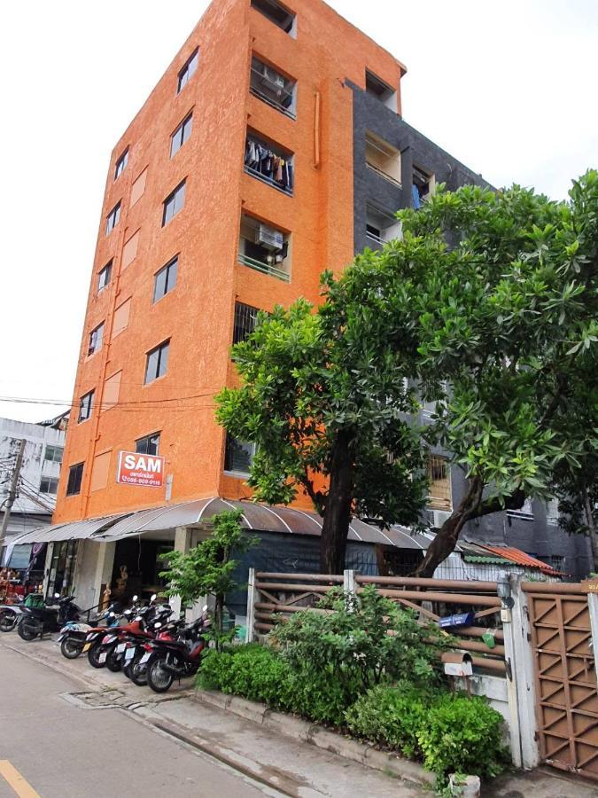 Sam Apartment Банкок Екстериор снимка